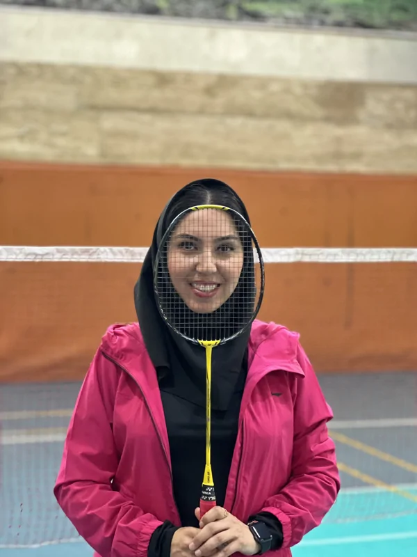 سولماز اصغری